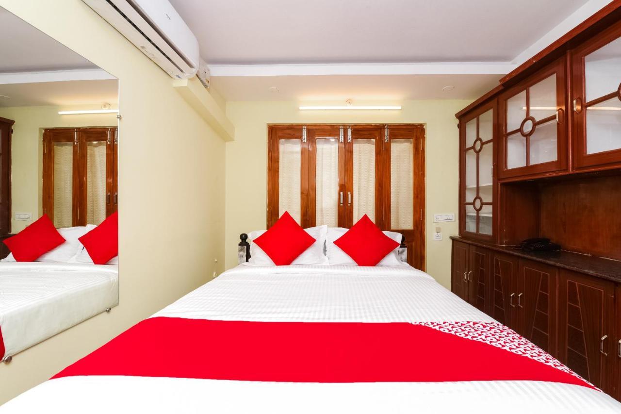 Hôtel Oyo 26234 Annapurna Nilayam à Vijayawāda Extérieur photo
