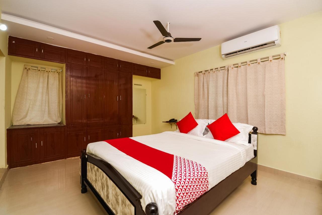Hôtel Oyo 26234 Annapurna Nilayam à Vijayawāda Extérieur photo