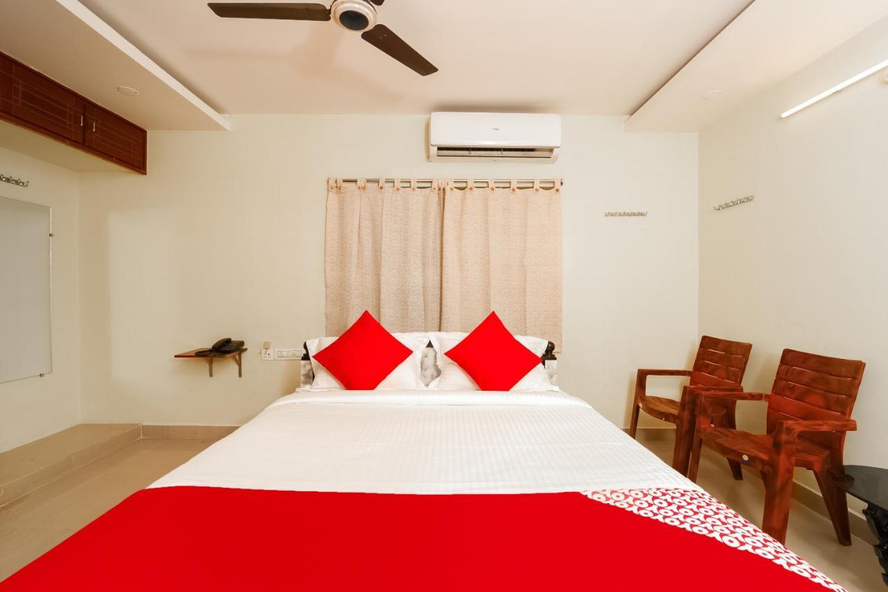 Hôtel Oyo 26234 Annapurna Nilayam à Vijayawāda Extérieur photo