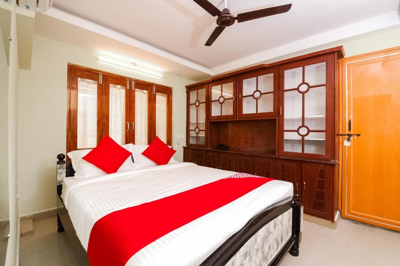 Hôtel Oyo 26234 Annapurna Nilayam à Vijayawāda Extérieur photo