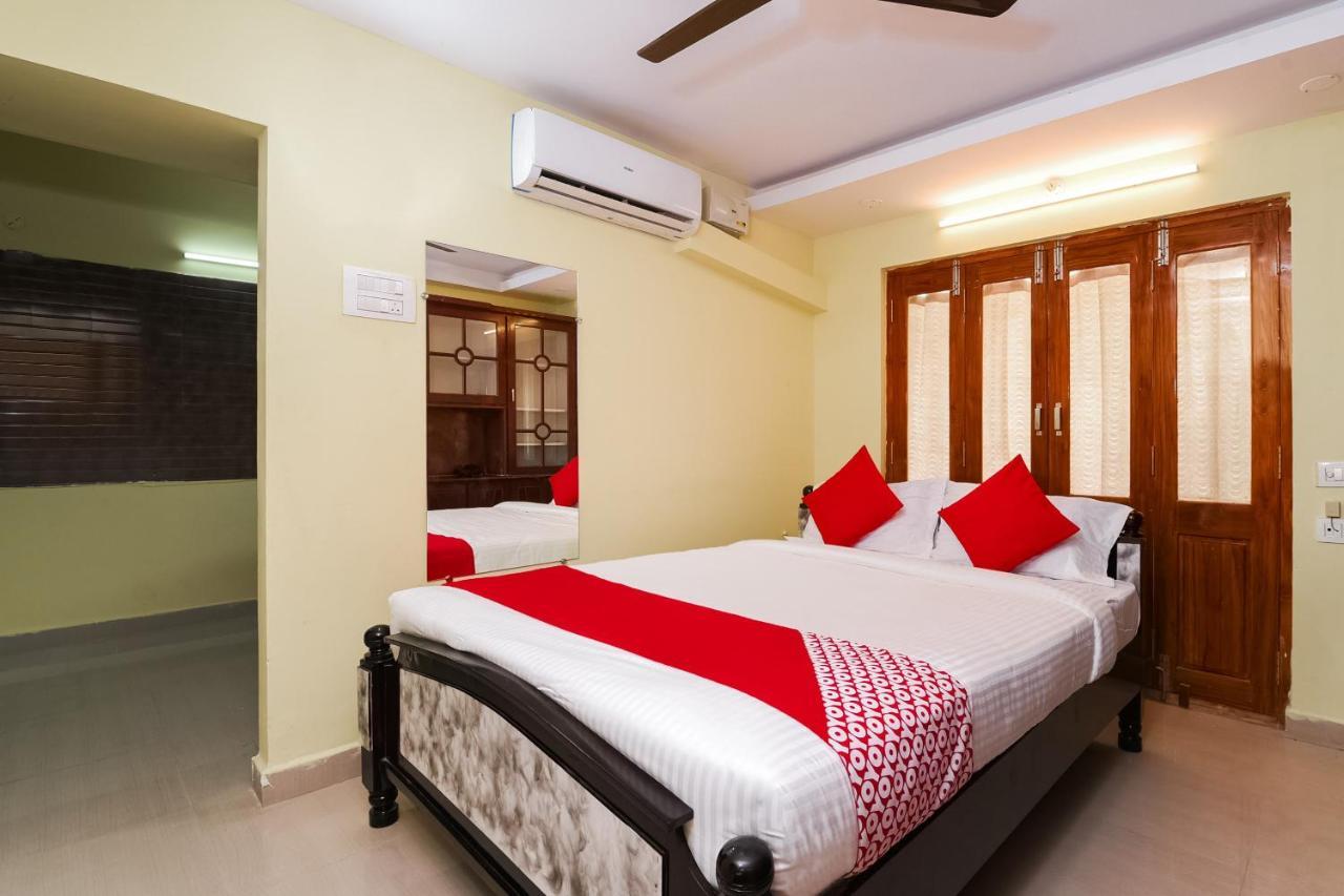 Hôtel Oyo 26234 Annapurna Nilayam à Vijayawāda Extérieur photo