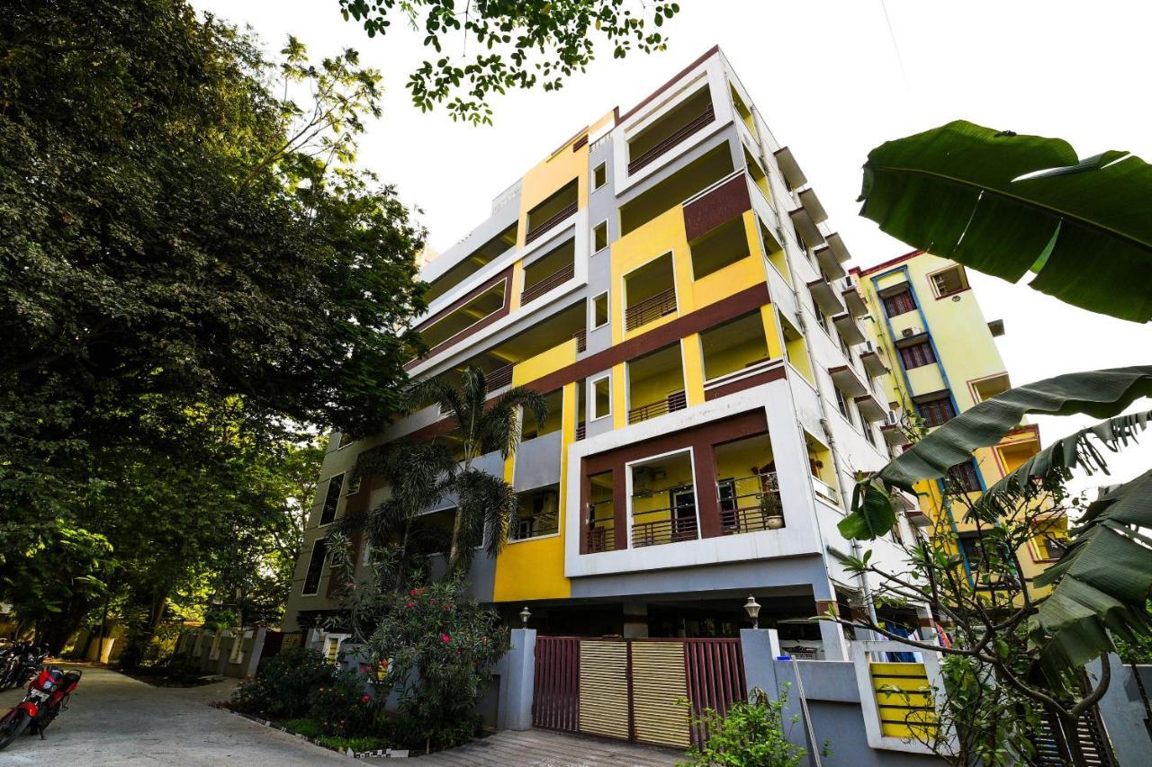Hôtel Oyo 26234 Annapurna Nilayam à Vijayawāda Extérieur photo