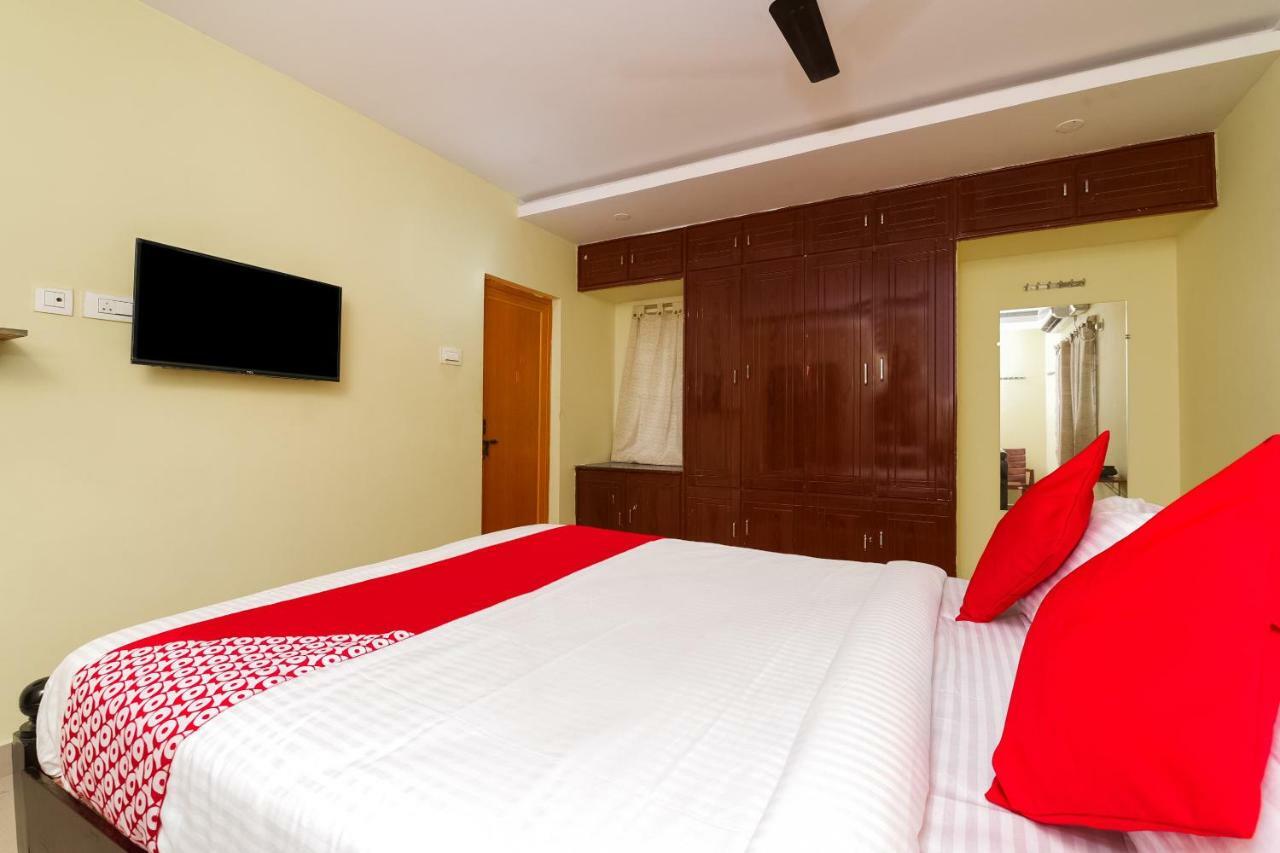 Hôtel Oyo 26234 Annapurna Nilayam à Vijayawāda Extérieur photo
