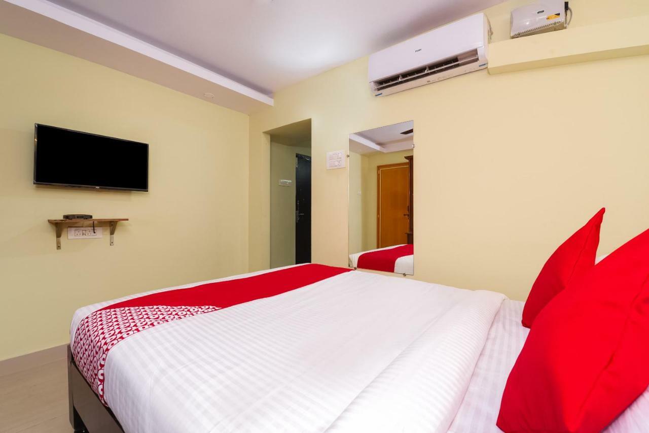 Hôtel Oyo 26234 Annapurna Nilayam à Vijayawāda Extérieur photo